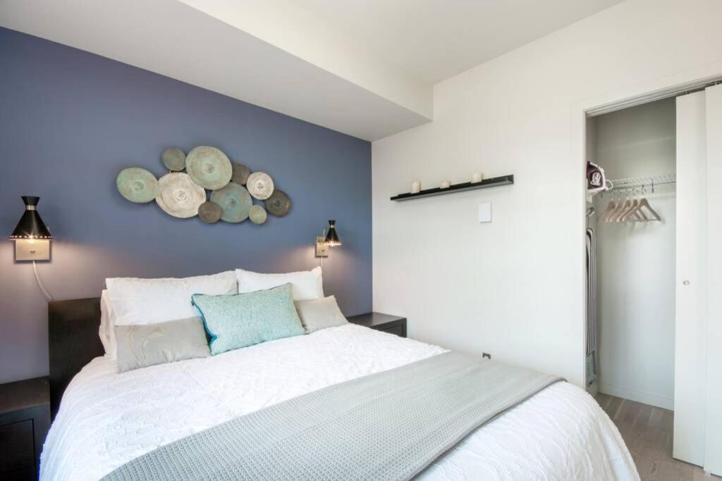 Clean 3Rd Floor Executive 1 Bedroom Apt In Old Town China Town Victoria Bagian luar foto